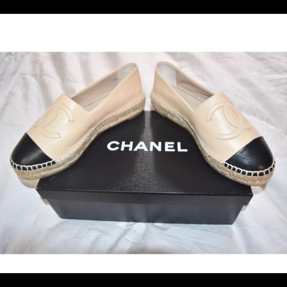 CHANEL Beige/black Lambskin Leather Espadrilles - Picture 1 of 2